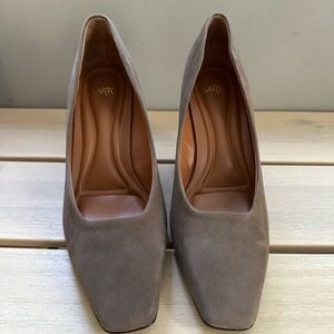 NEW Sarto Suede Wedge Shoes Size 5.5